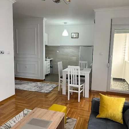 Port 2 Apartament *